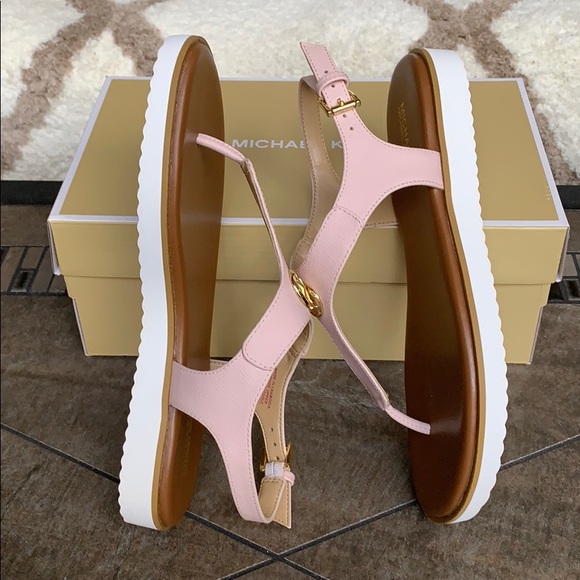 MICHAEL KORS JUDY THONG SAFFIANO POWDER BLUSH - Picture 7 of 16